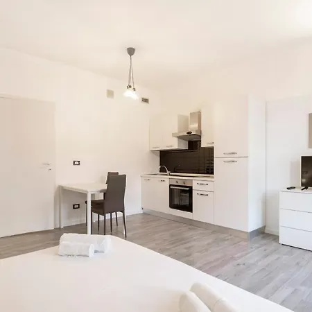Apartman Central Station -by Flatscollection *